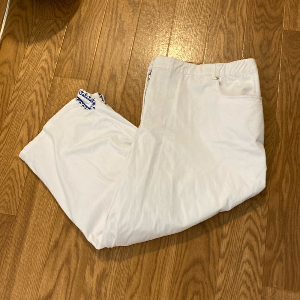 Ruby Rd Woman White Capris  Pants (Size 3X)